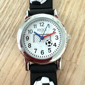 Regal youth black and white soccer watch NEW BATTERY